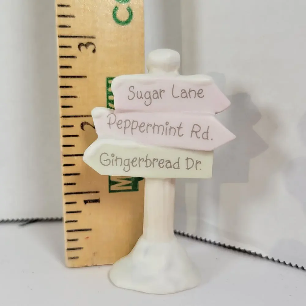 Precious Moments Sugar Town Street Sign Figurine Enesco 532185 1995